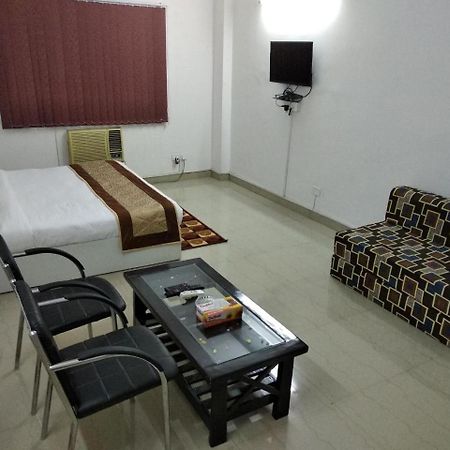 The Radiance Suites And Apartment Yeni Delhi Dış mekan fotoğraf