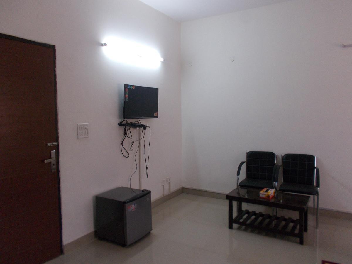 The Radiance Suites And Apartment Yeni Delhi Dış mekan fotoğraf