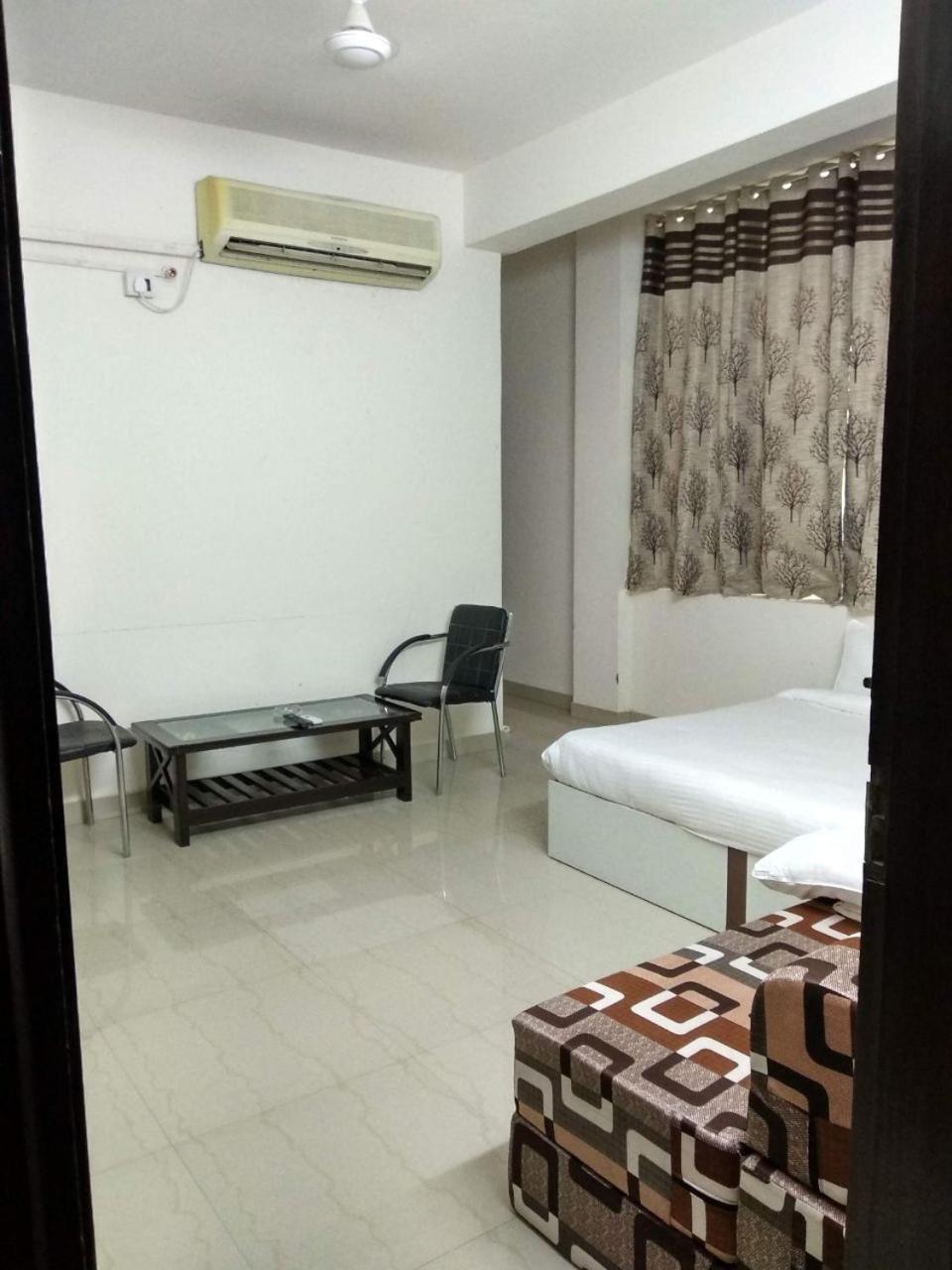 The Radiance Suites And Apartment Yeni Delhi Dış mekan fotoğraf