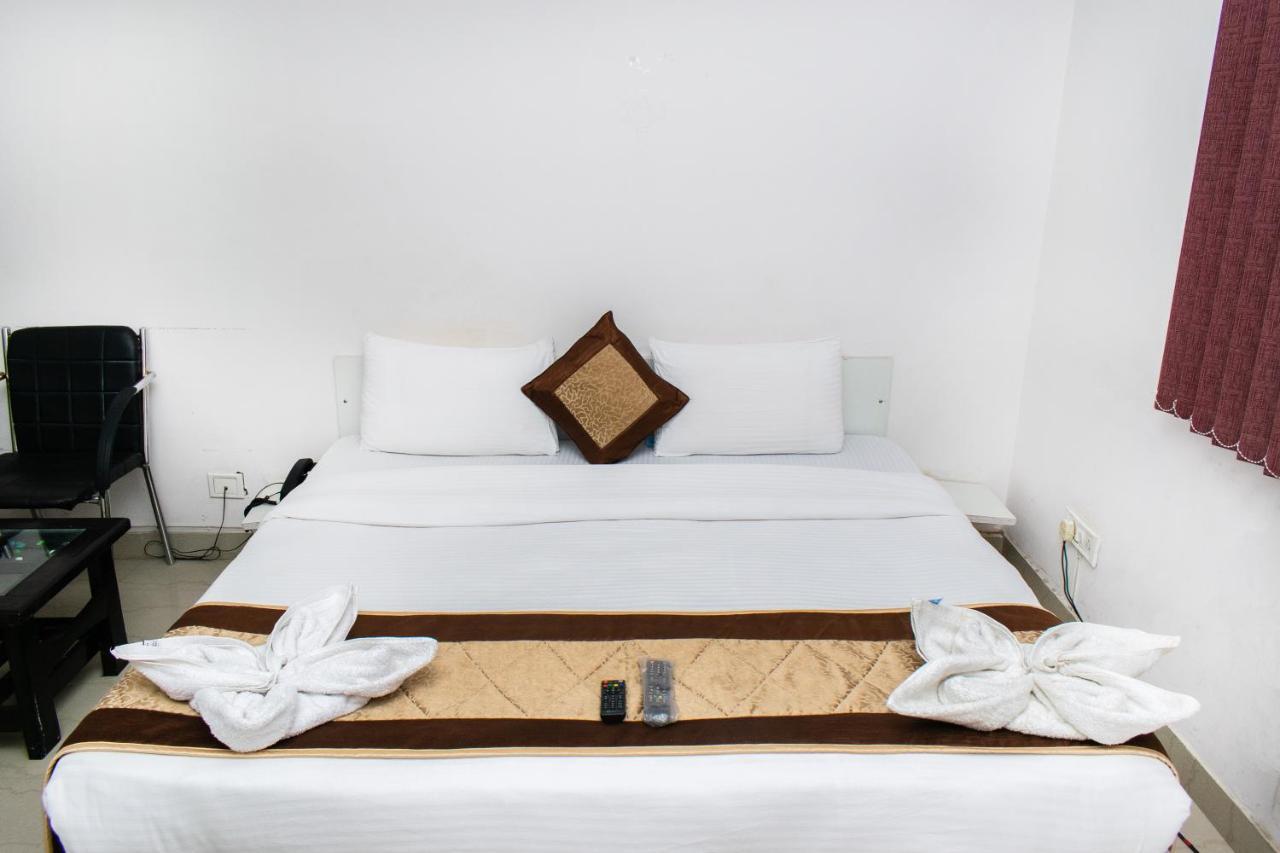 The Radiance Suites And Apartment Yeni Delhi Dış mekan fotoğraf