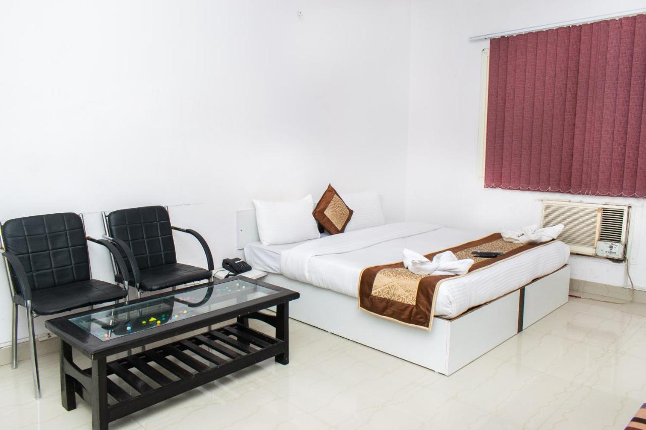The Radiance Suites And Apartment Yeni Delhi Dış mekan fotoğraf